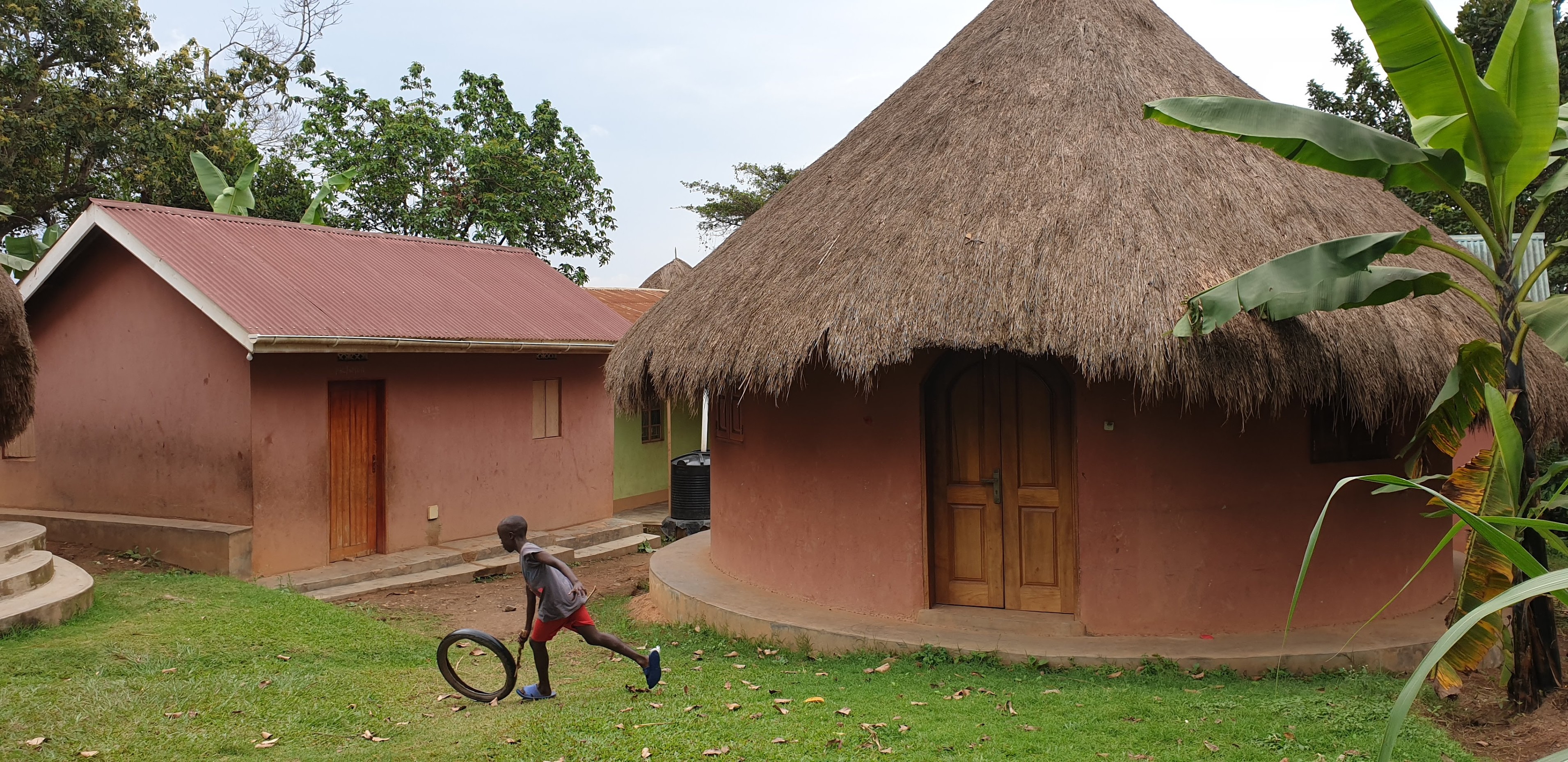 Uganda #2 – Sirotište, Kony, puške i kraljevstvo Bugande